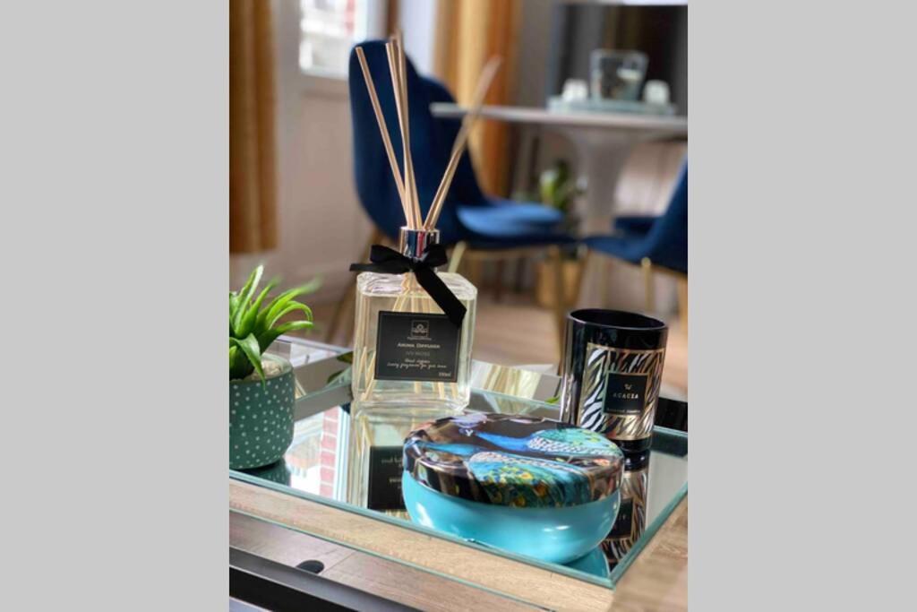 Luxury 1Bedroom Apartment Μον Εξωτερικό φωτογραφία